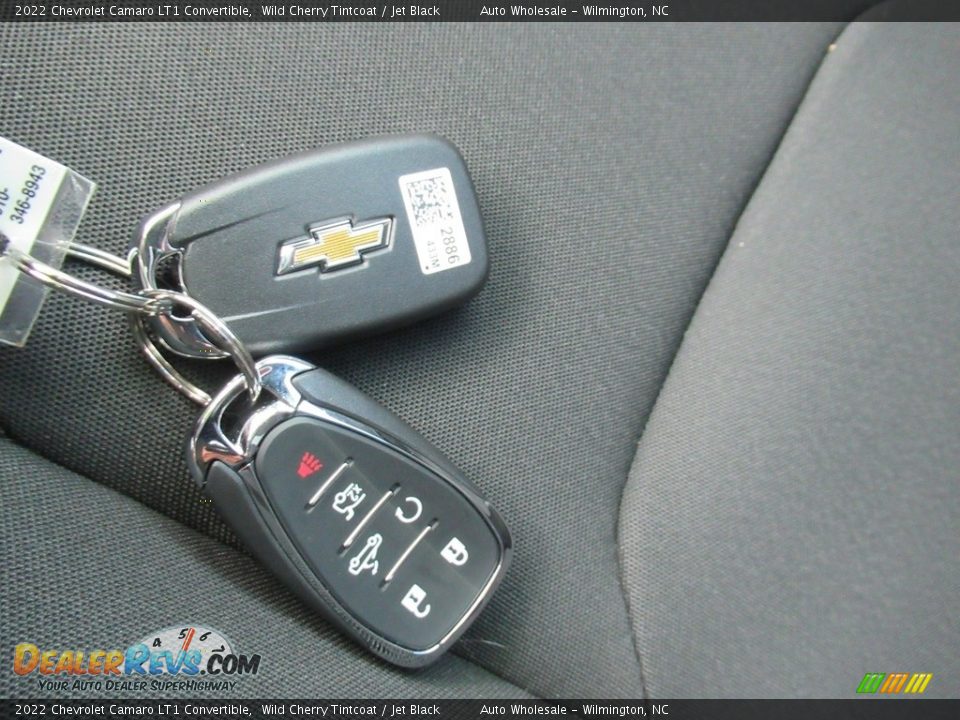 Keys of 2022 Chevrolet Camaro LT1 Convertible Photo #20