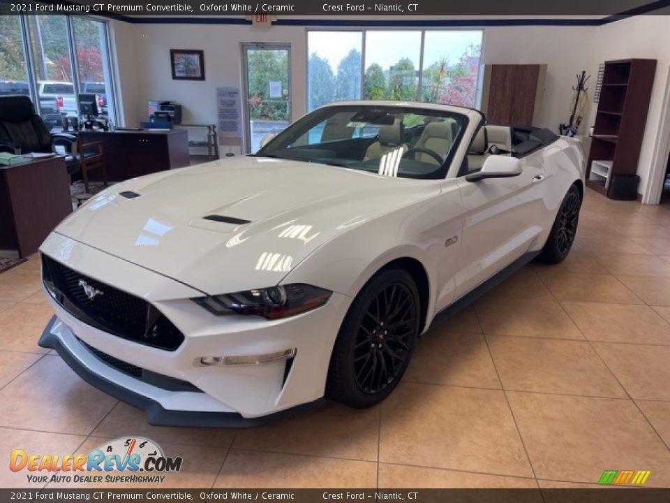 Front 3/4 View of 2021 Ford Mustang GT Premium Convertible Photo #1