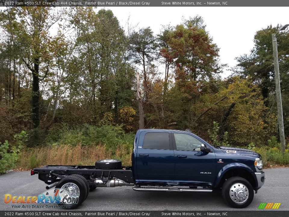 Patriot Blue Pearl 2022 Ram 4500 SLT Crew Cab 4x4 Chassis Photo #5