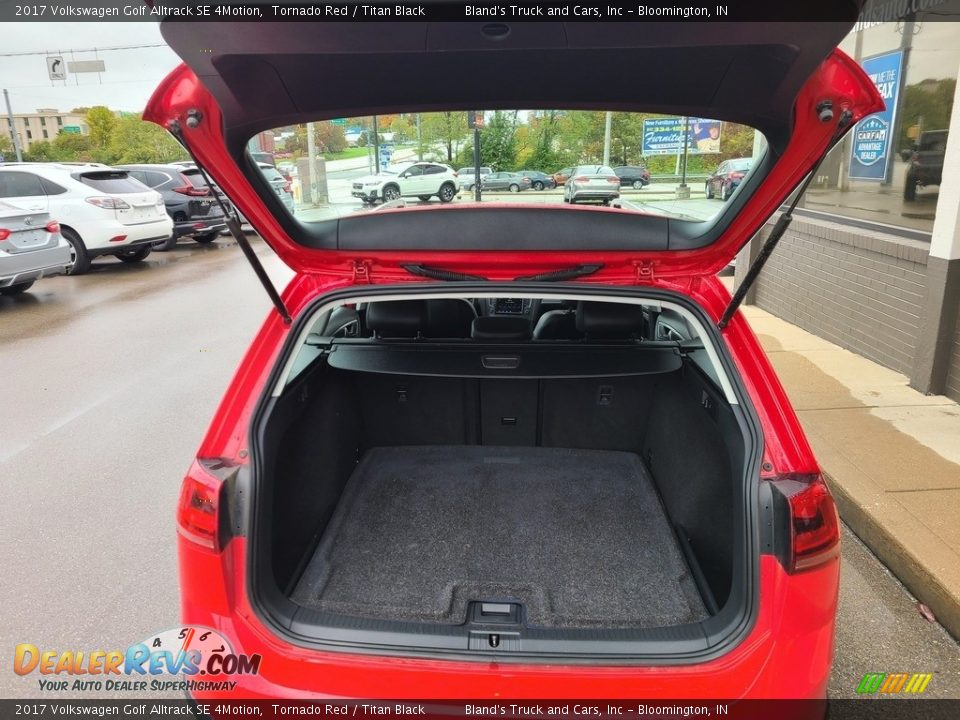 2017 Volkswagen Golf Alltrack SE 4Motion Trunk Photo #10