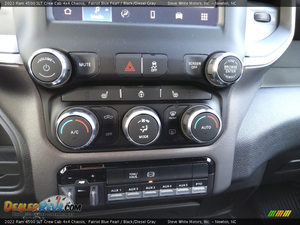 Controls of 2022 Ram 4500 SLT Crew Cab 4x4 Chassis Photo #24