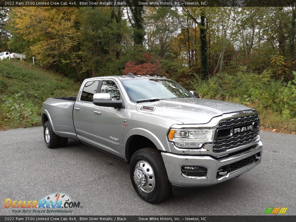 Front 3/4 View of 2022 Ram 3500 Limited Crew Cab 4x4 Photo #8