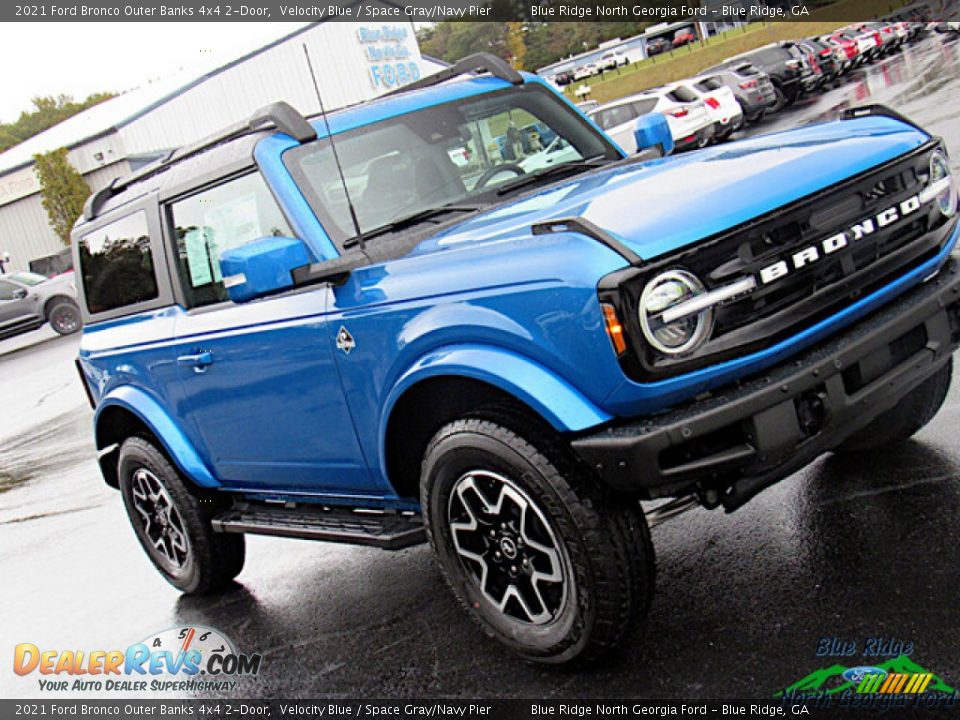 2021 Ford Bronco Outer Banks 4x4 2-Door Velocity Blue / Space Gray/Navy Pier Photo #26