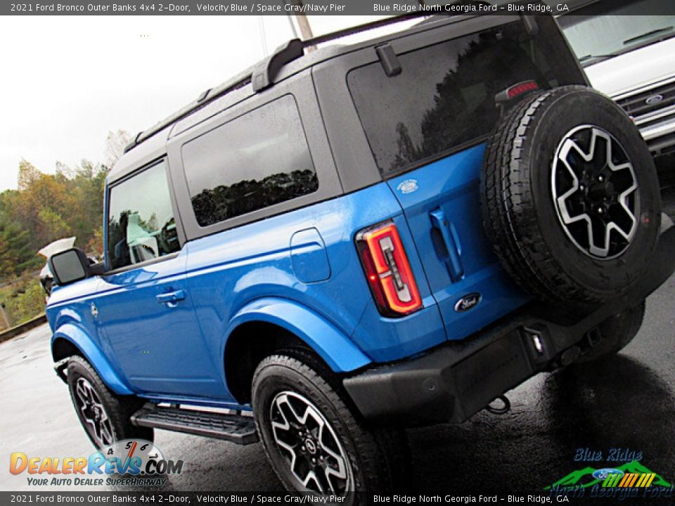 2021 Ford Bronco Outer Banks 4x4 2-Door Velocity Blue / Space Gray/Navy Pier Photo #28
