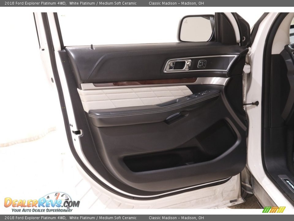 2018 Ford Explorer Platinum 4WD White Platinum / Medium Soft Ceramic Photo #5