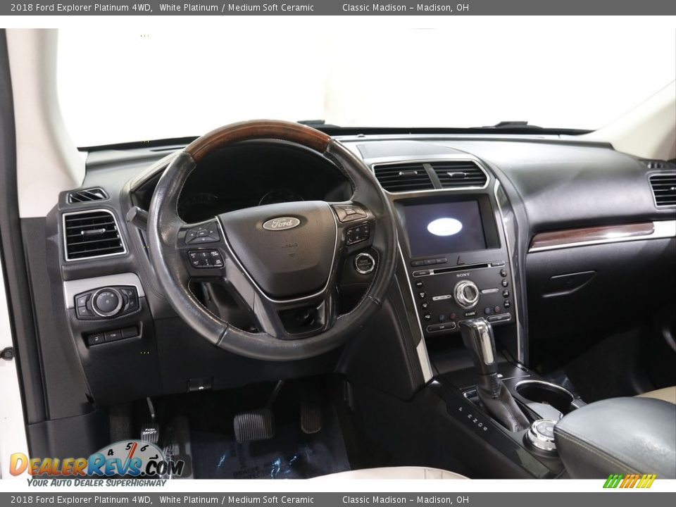 2018 Ford Explorer Platinum 4WD White Platinum / Medium Soft Ceramic Photo #7