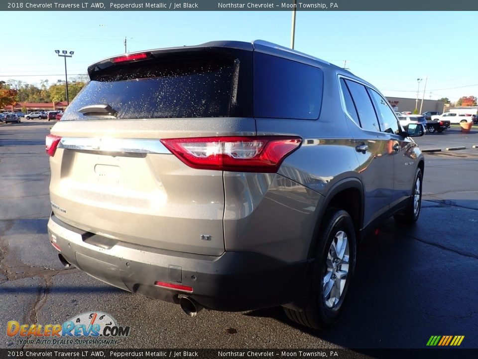 2018 Chevrolet Traverse LT AWD Pepperdust Metallic / Jet Black Photo #8