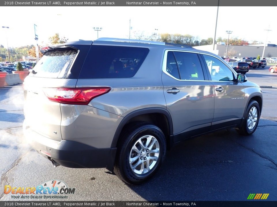 2018 Chevrolet Traverse LT AWD Pepperdust Metallic / Jet Black Photo #9