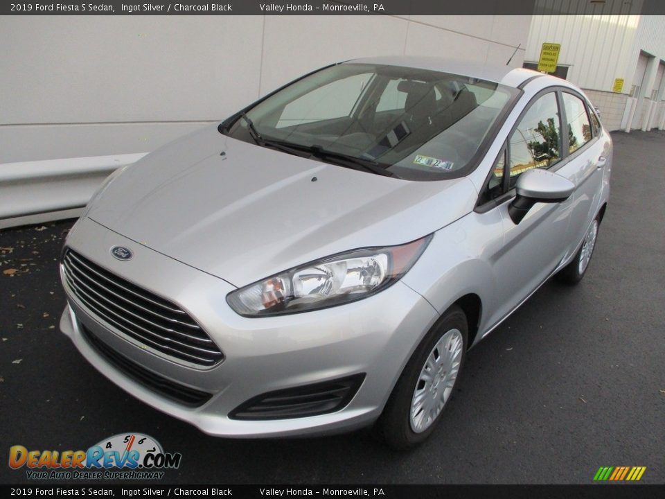 2019 Ford Fiesta S Sedan Ingot Silver / Charcoal Black Photo #10