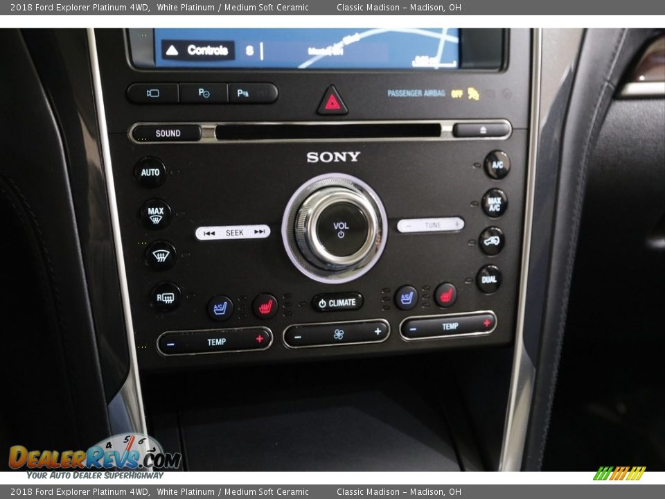 2018 Ford Explorer Platinum 4WD White Platinum / Medium Soft Ceramic Photo #16