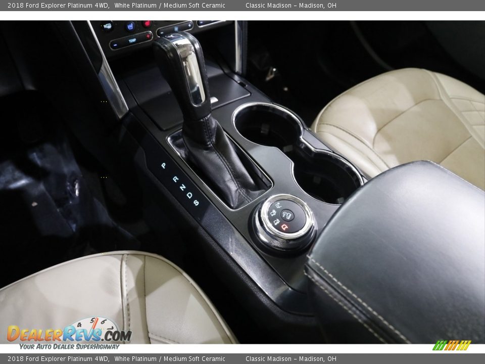 2018 Ford Explorer Platinum 4WD White Platinum / Medium Soft Ceramic Photo #17