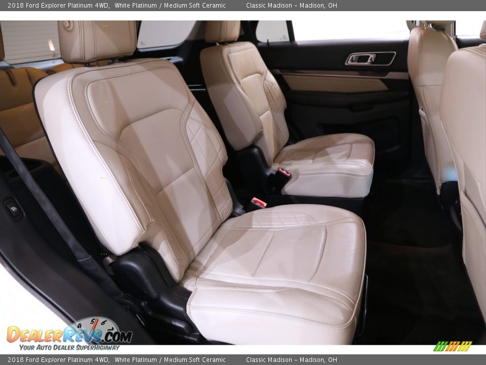 2018 Ford Explorer Platinum 4WD White Platinum / Medium Soft Ceramic Photo #20