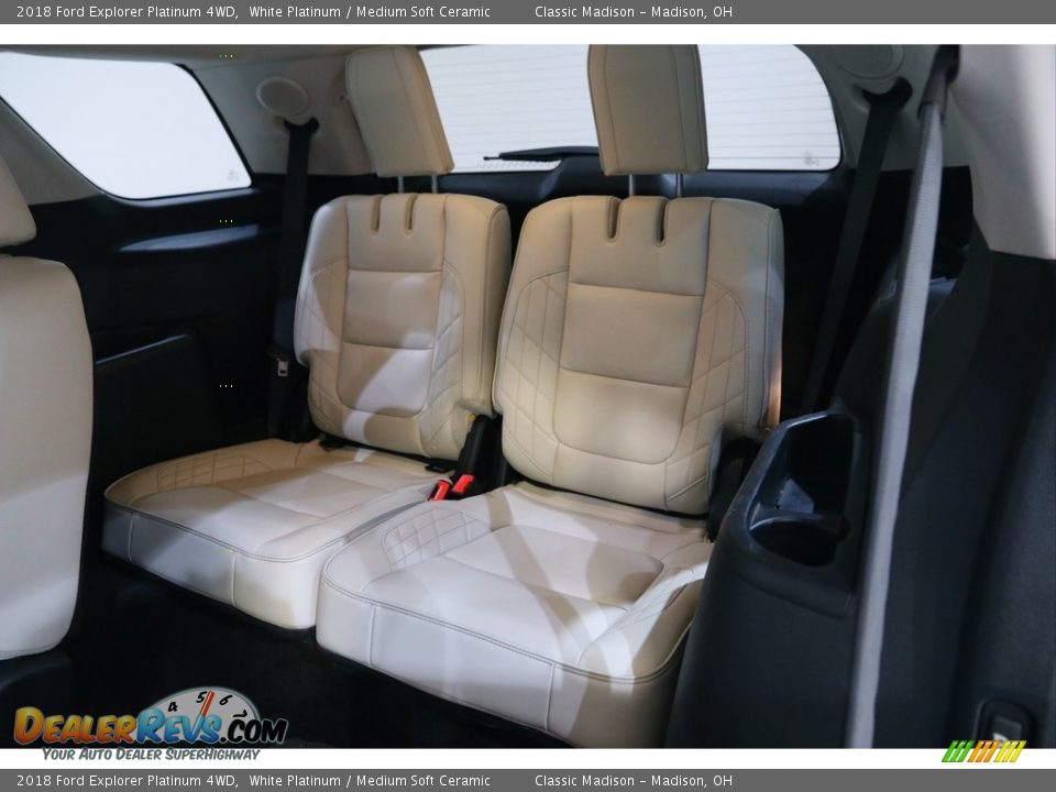 2018 Ford Explorer Platinum 4WD White Platinum / Medium Soft Ceramic Photo #22