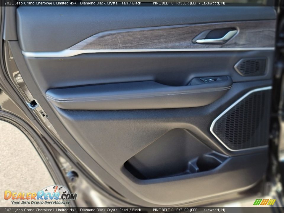 2021 Jeep Grand Cherokee L Limited 4x4 Diamond Black Crystal Pearl / Black Photo #9