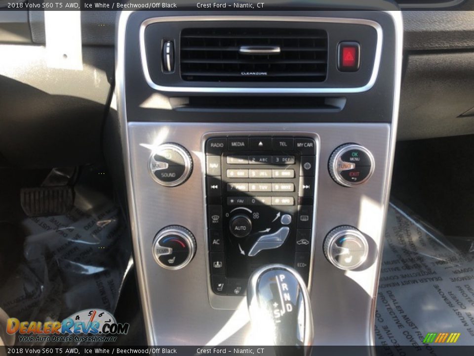 2018 Volvo S60 T5 AWD Ice White / Beechwood/Off Black Photo #14