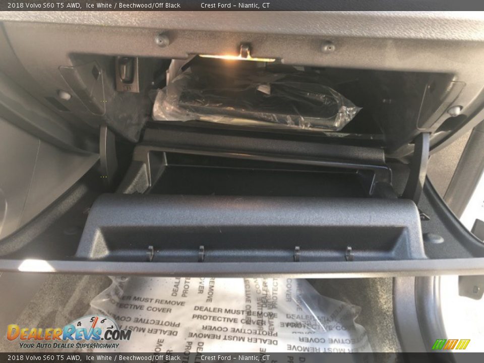 2018 Volvo S60 T5 AWD Ice White / Beechwood/Off Black Photo #34