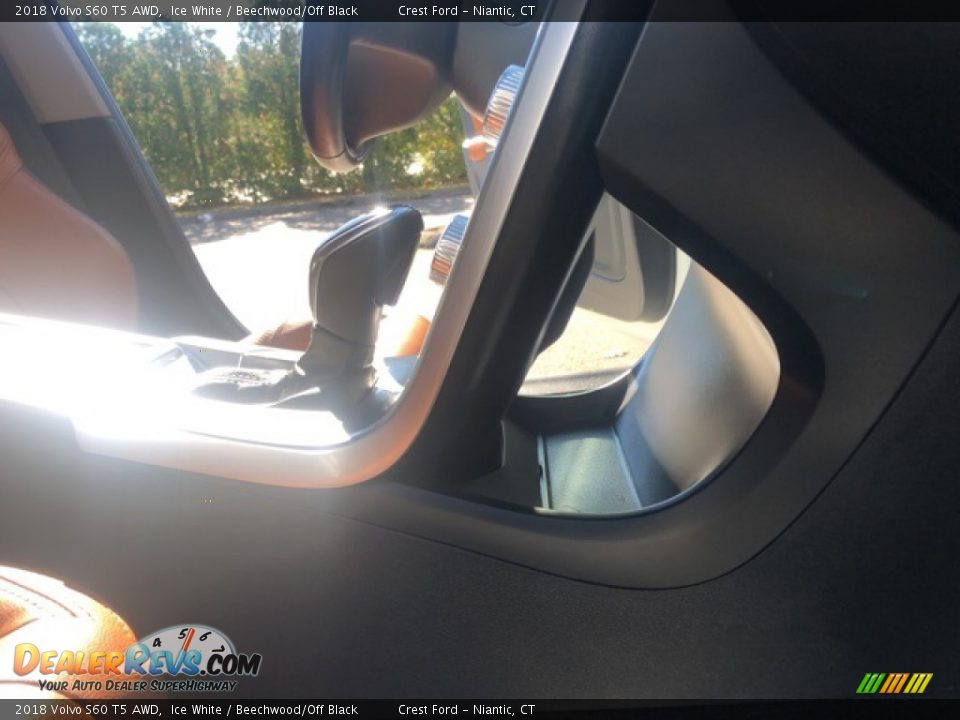 2018 Volvo S60 T5 AWD Ice White / Beechwood/Off Black Photo #35