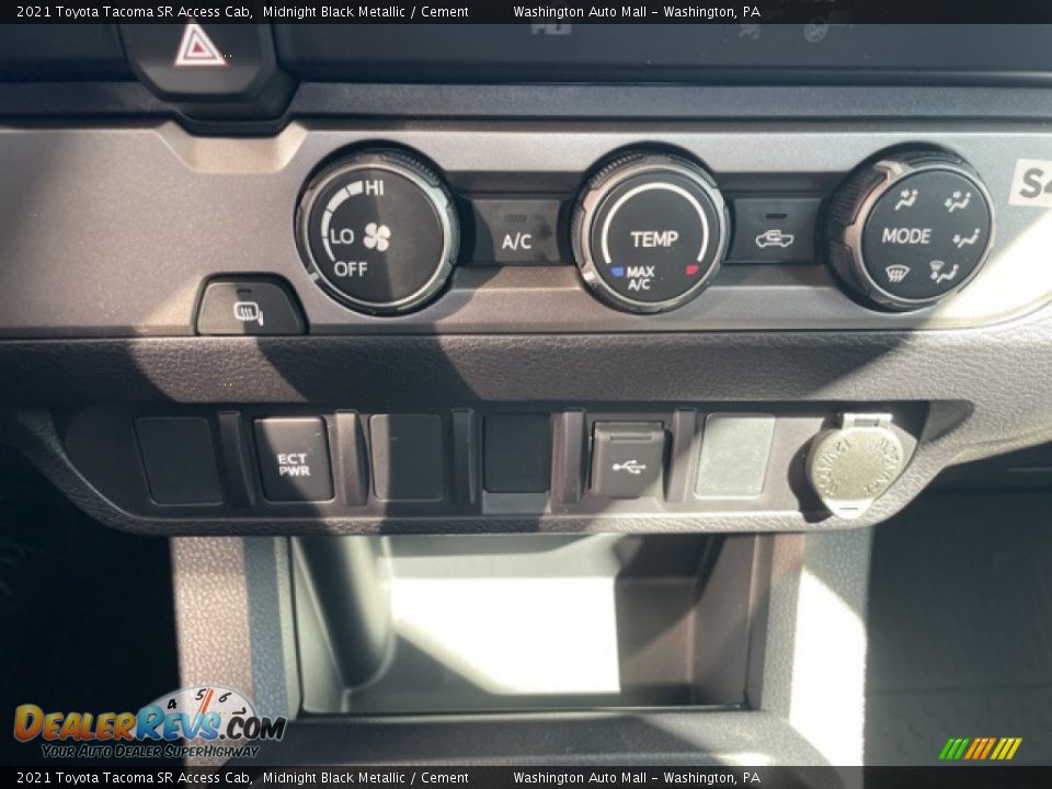 Controls of 2021 Toyota Tacoma SR Access Cab Photo #16