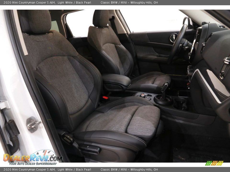 Front Seat of 2020 Mini Countryman Cooper S All4 Photo #14