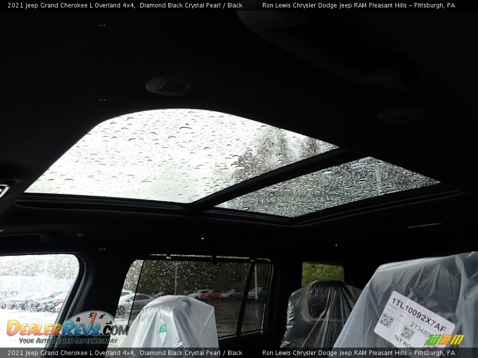 2021 Jeep Grand Cherokee L Overland 4x4 Diamond Black Crystal Pearl / Black Photo #17