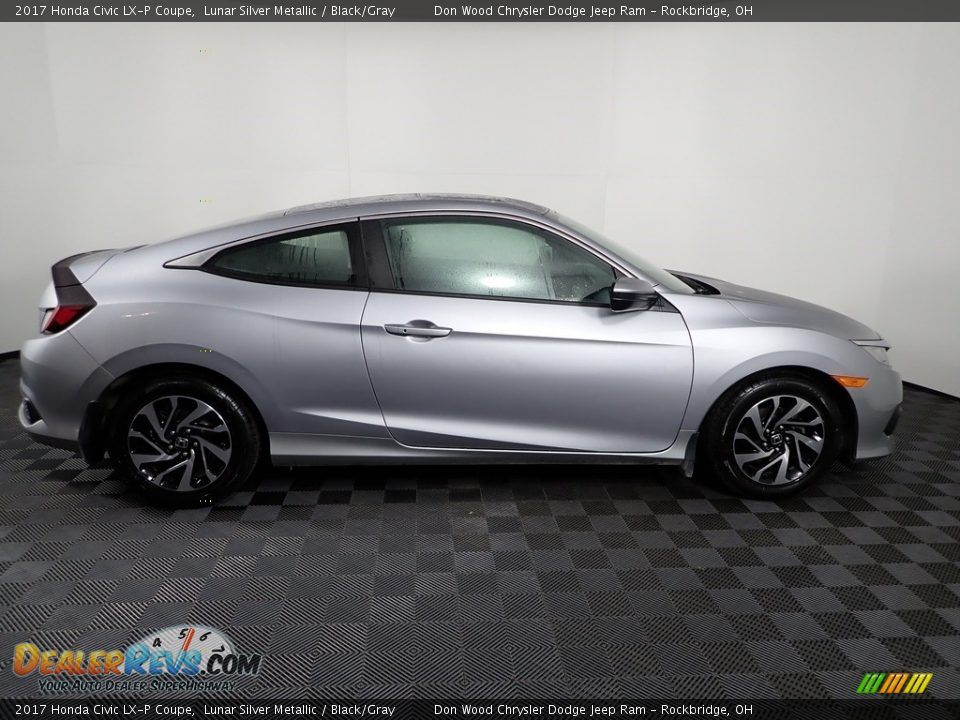 2017 Honda Civic LX-P Coupe Lunar Silver Metallic / Black/Gray Photo #17