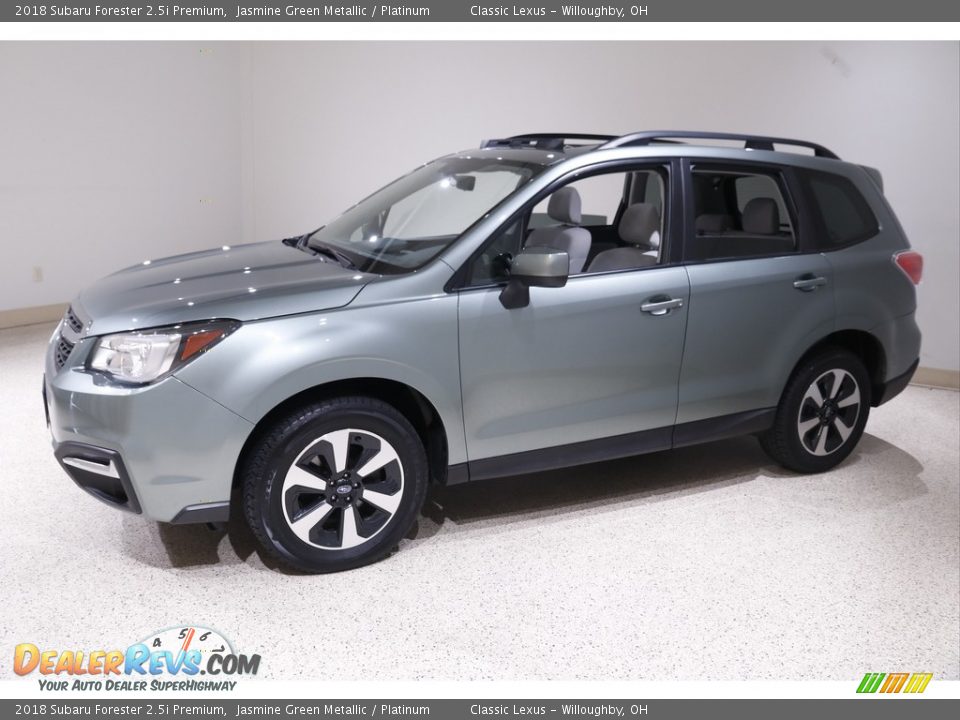 2018 Subaru Forester 2.5i Premium Jasmine Green Metallic / Platinum Photo #3