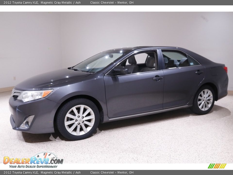 2012 Toyota Camry XLE Magnetic Gray Metallic / Ash Photo #3