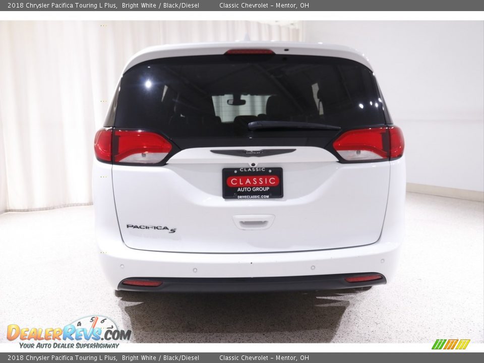 2018 Chrysler Pacifica Touring L Plus Bright White / Black/Diesel Photo #25