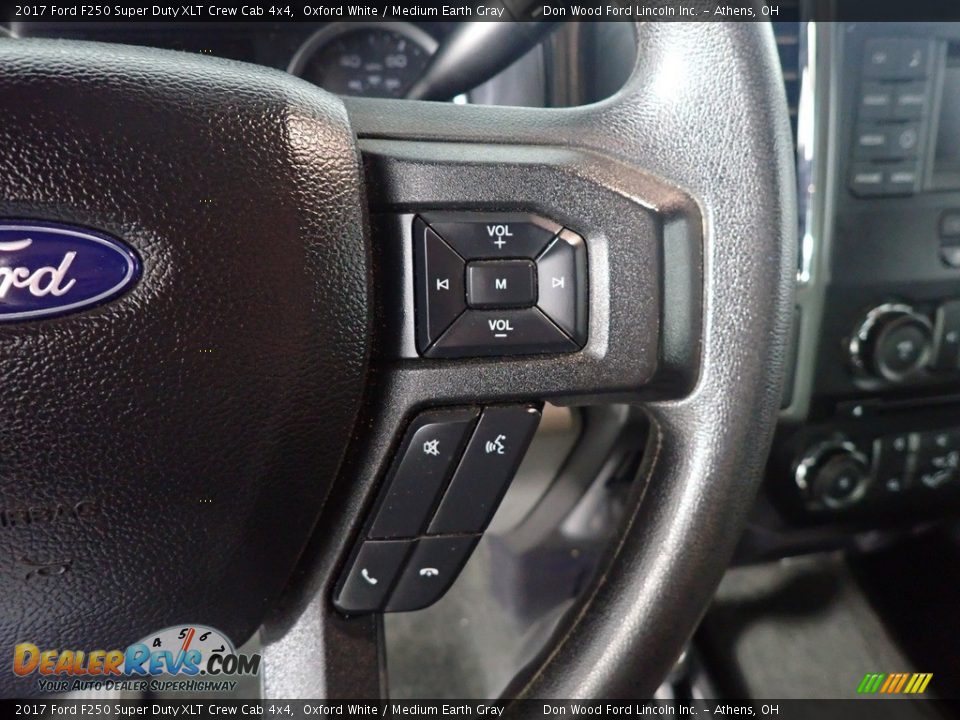 2017 Ford F250 Super Duty XLT Crew Cab 4x4 Oxford White / Medium Earth Gray Photo #29