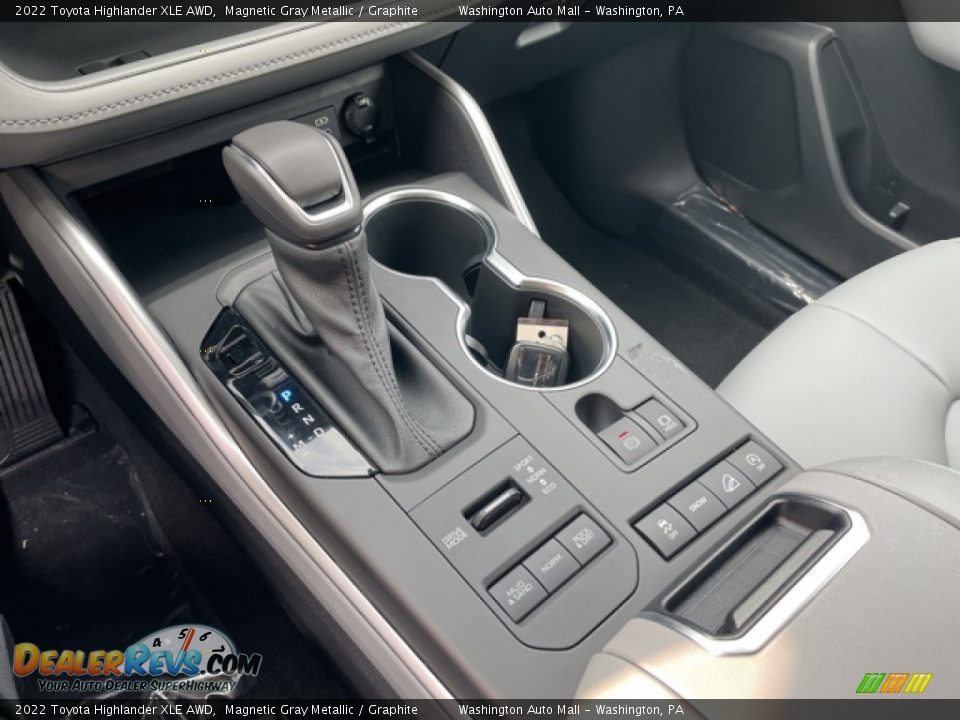 2022 Toyota Highlander XLE AWD Shifter Photo #14