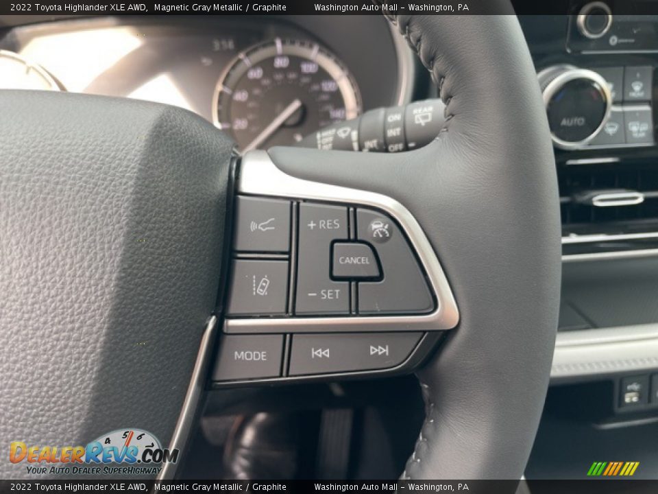 2022 Toyota Highlander XLE AWD Steering Wheel Photo #19