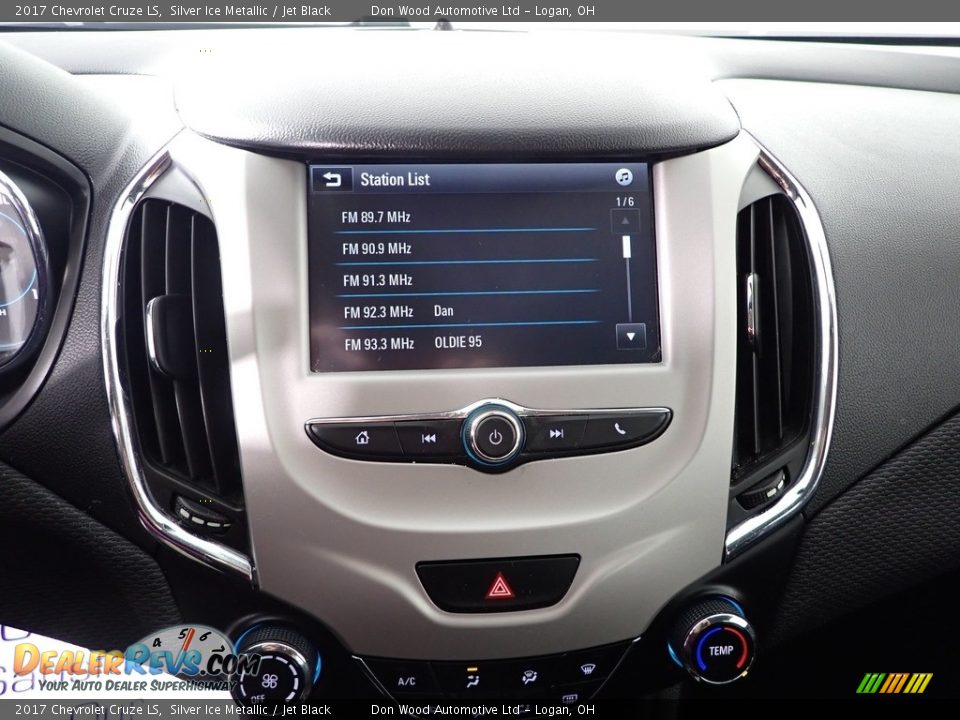 2017 Chevrolet Cruze LS Silver Ice Metallic / Jet Black Photo #3