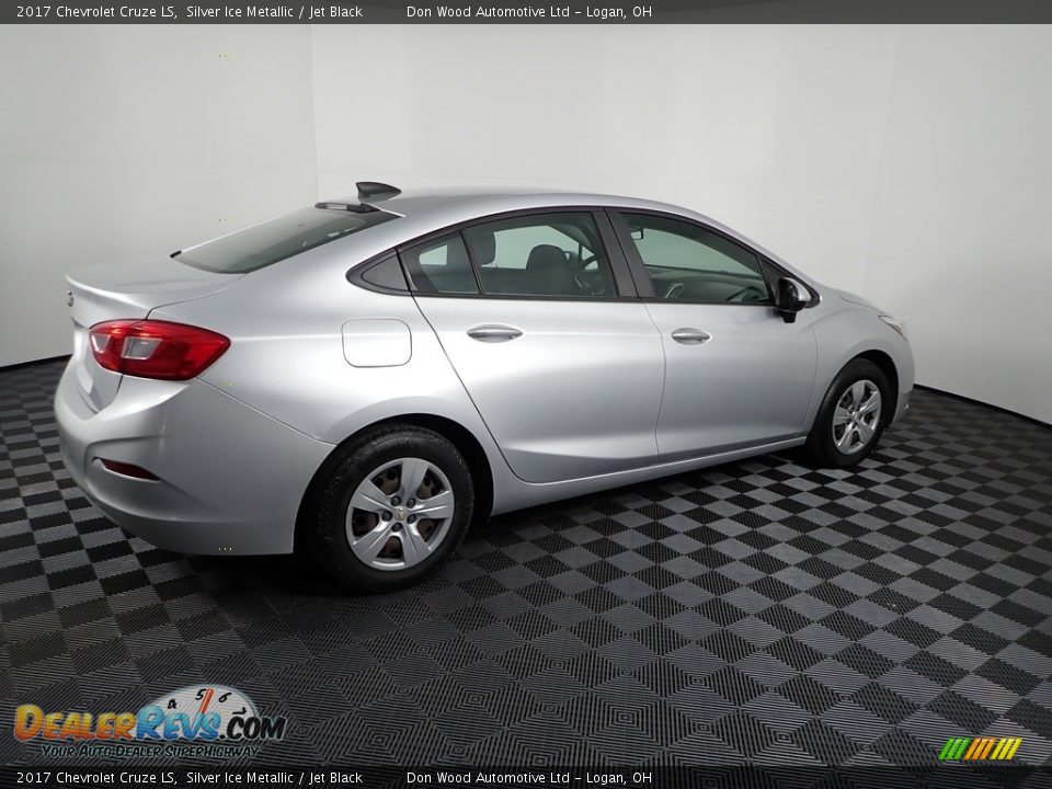 2017 Chevrolet Cruze LS Silver Ice Metallic / Jet Black Photo #6