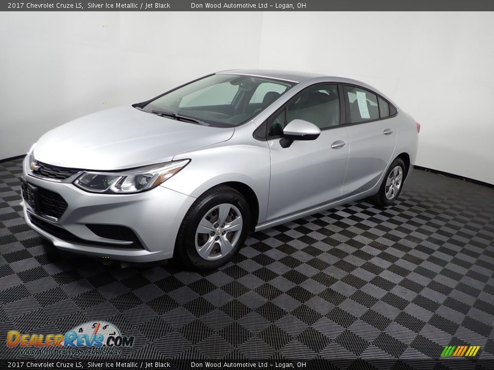 2017 Chevrolet Cruze LS Silver Ice Metallic / Jet Black Photo #7