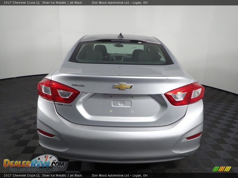 2017 Chevrolet Cruze LS Silver Ice Metallic / Jet Black Photo #11