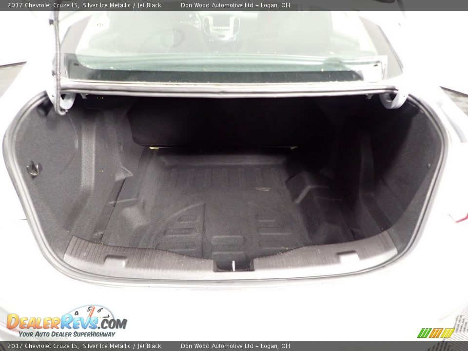 2017 Chevrolet Cruze LS Silver Ice Metallic / Jet Black Photo #13