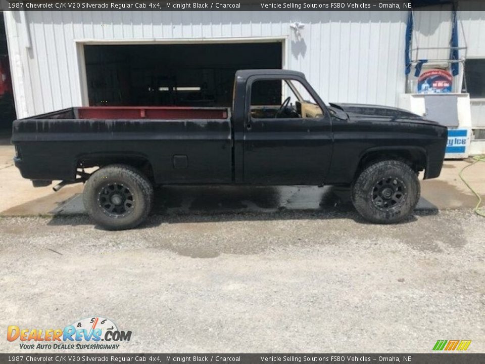 1987 Chevrolet C/K V20 Silverado Regular Cab 4x4 Midnight Black / Charcoal Photo #5