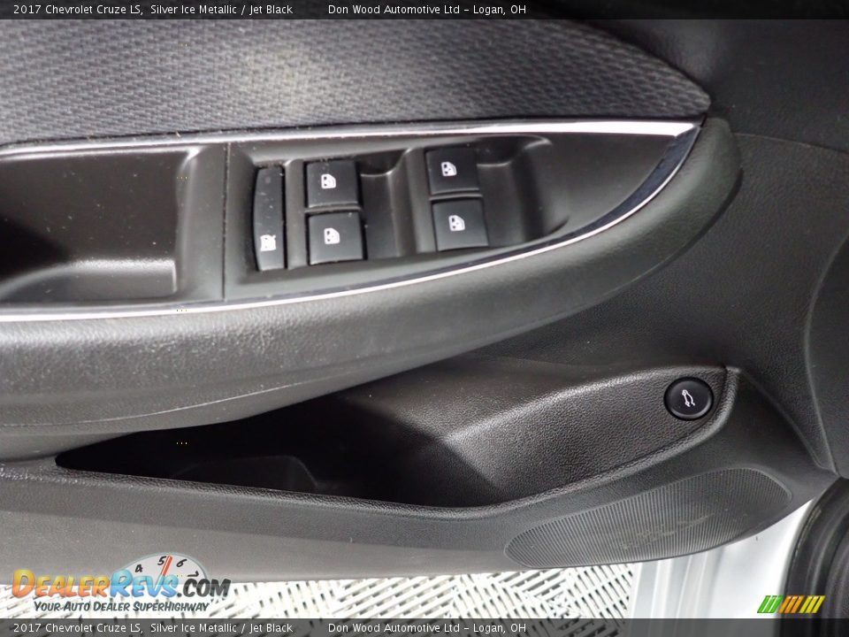 2017 Chevrolet Cruze LS Silver Ice Metallic / Jet Black Photo #18