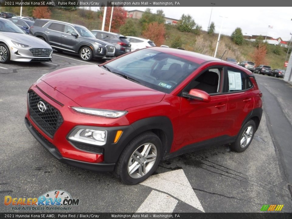 2021 Hyundai Kona SE AWD Pulse Red / Black/Gray Photo #5