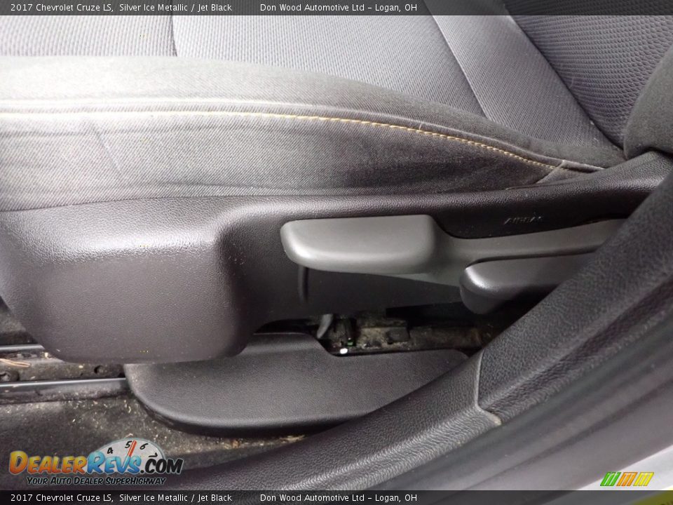 2017 Chevrolet Cruze LS Silver Ice Metallic / Jet Black Photo #19