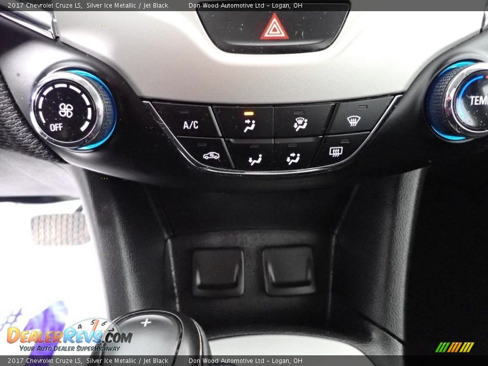 2017 Chevrolet Cruze LS Silver Ice Metallic / Jet Black Photo #22