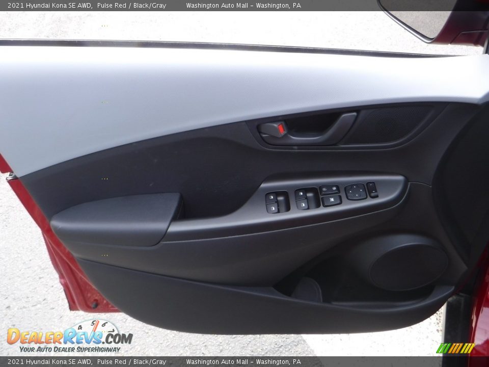 2021 Hyundai Kona SE AWD Pulse Red / Black/Gray Photo #11