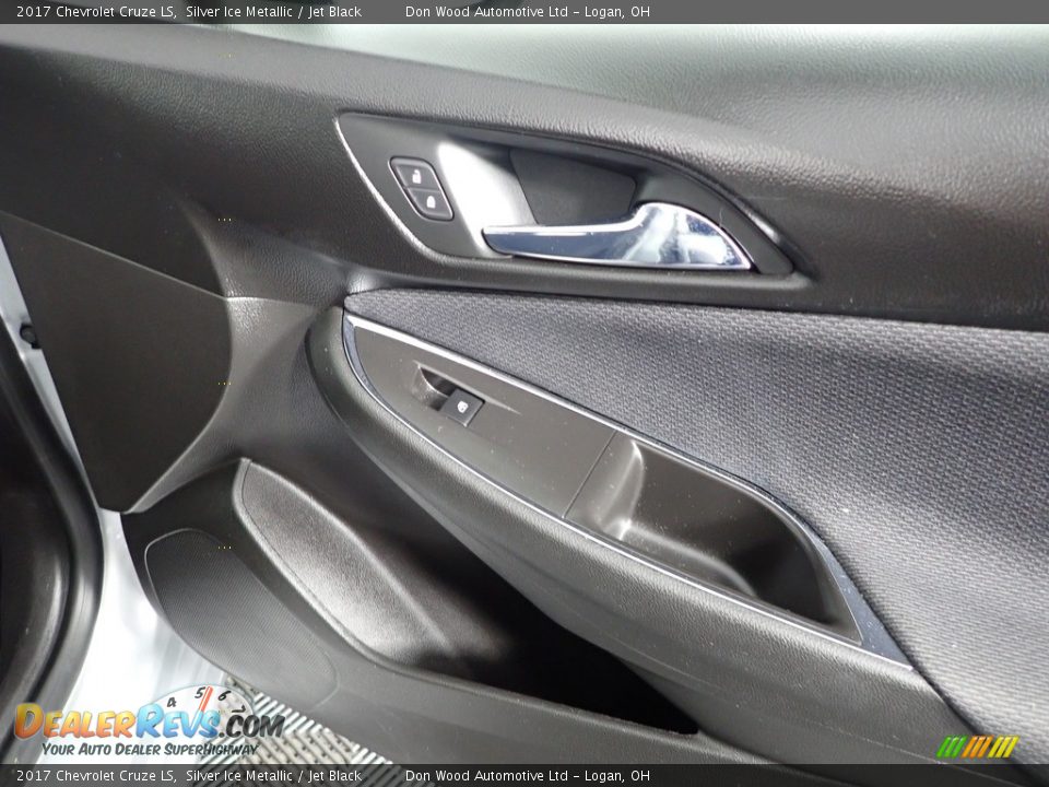 2017 Chevrolet Cruze LS Silver Ice Metallic / Jet Black Photo #30