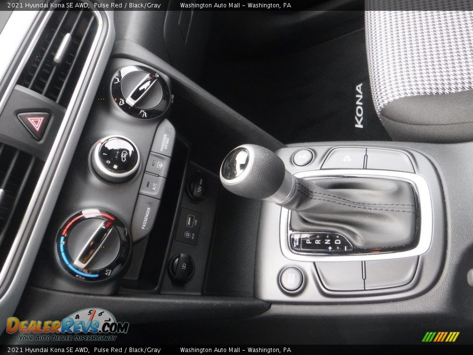 2021 Hyundai Kona SE AWD Pulse Red / Black/Gray Photo #18