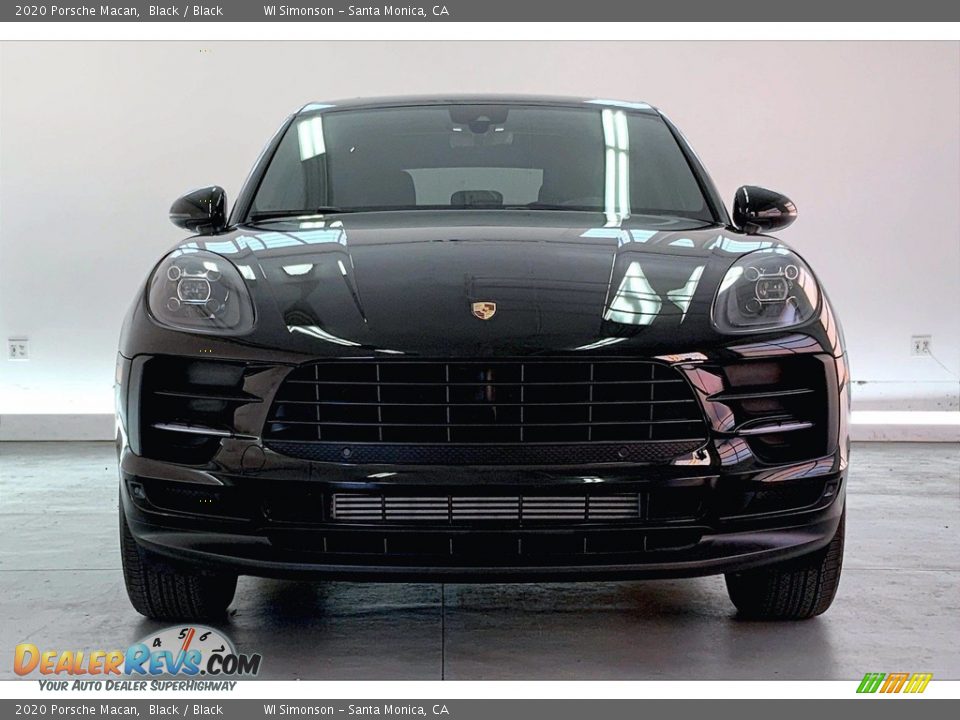 2020 Porsche Macan Black / Black Photo #2