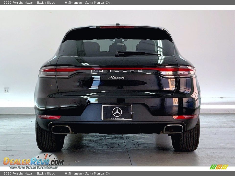 2020 Porsche Macan Black / Black Photo #3