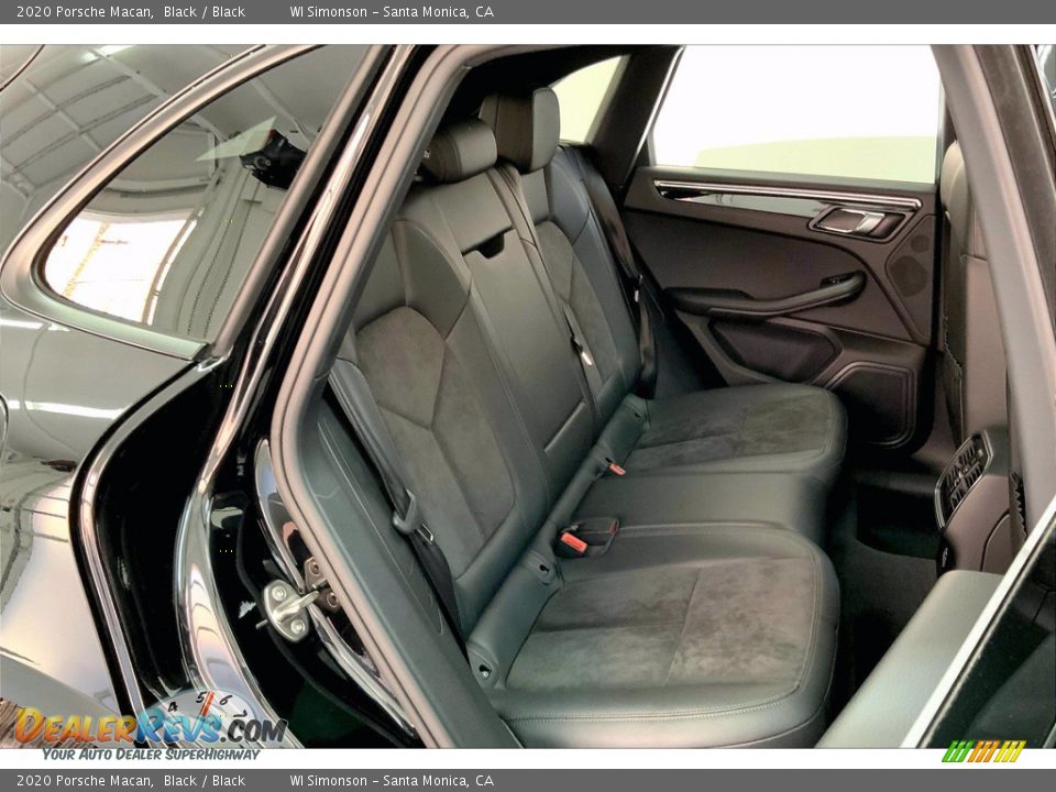 Rear Seat of 2020 Porsche Macan  Photo #19