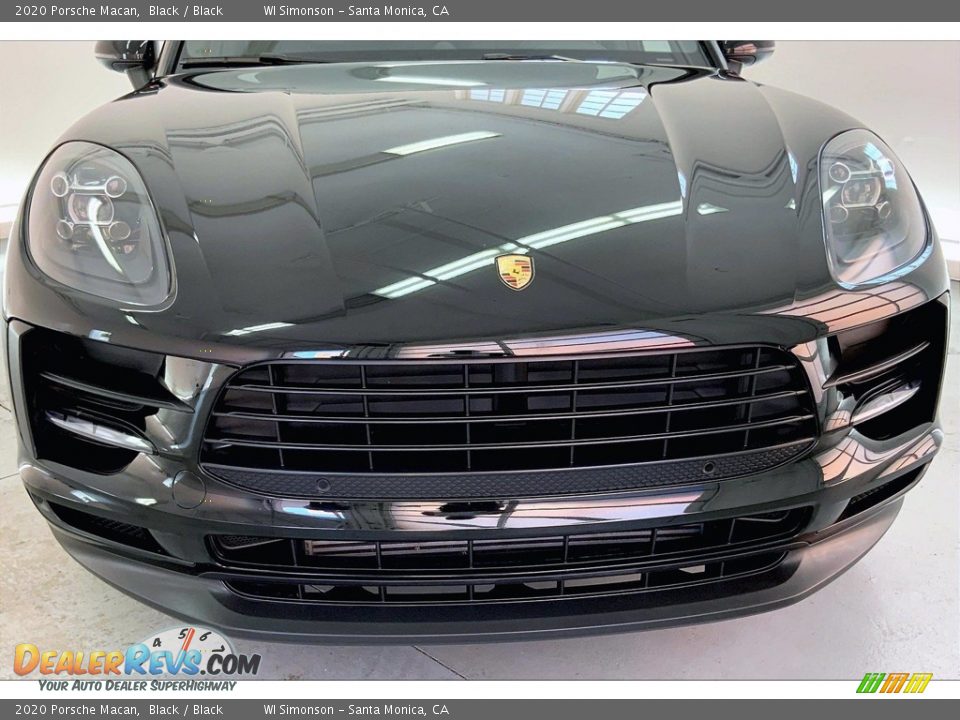 2020 Porsche Macan Black / Black Photo #30