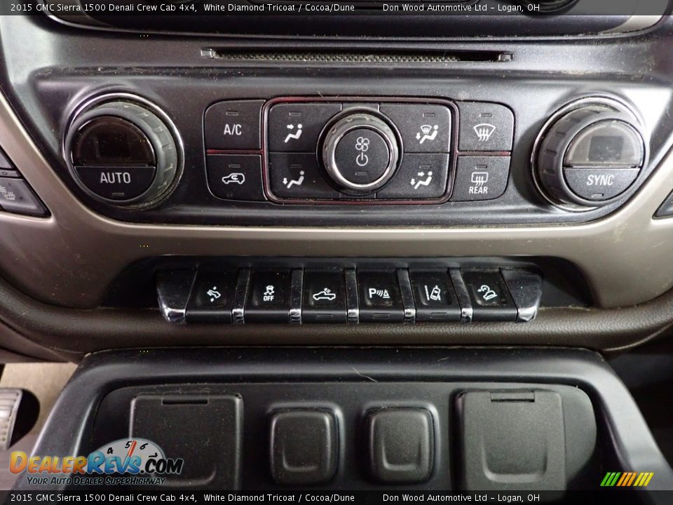 2015 GMC Sierra 1500 Denali Crew Cab 4x4 White Diamond Tricoat / Cocoa/Dune Photo #30