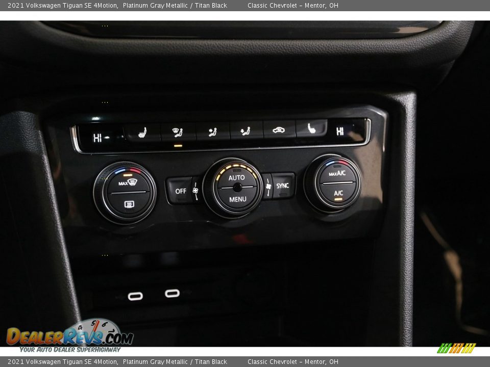 Controls of 2021 Volkswagen Tiguan SE 4Motion Photo #12